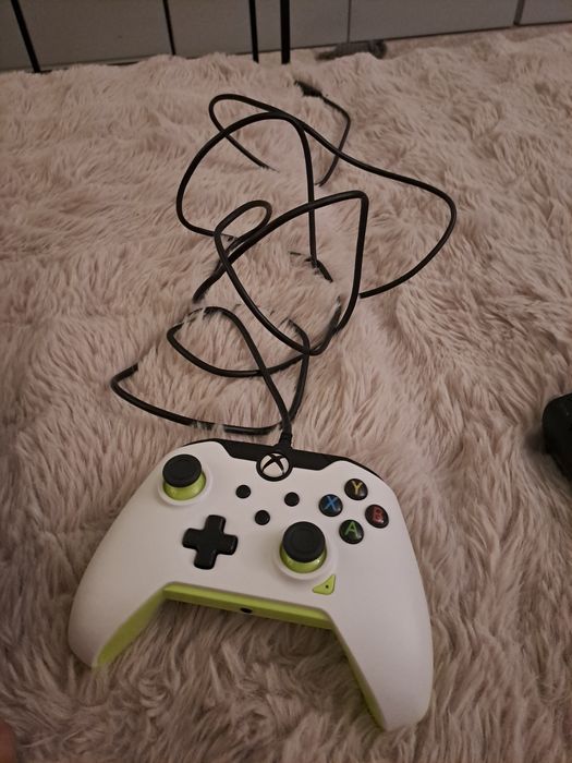 Pad przewodowy XBOX ONE PDP