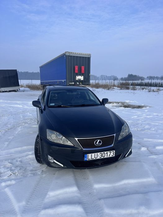 Lexus is 220D spzedam