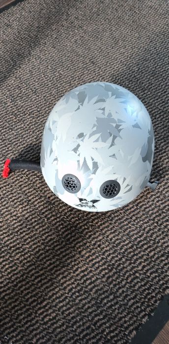 Sprzedam Kask Narciarski