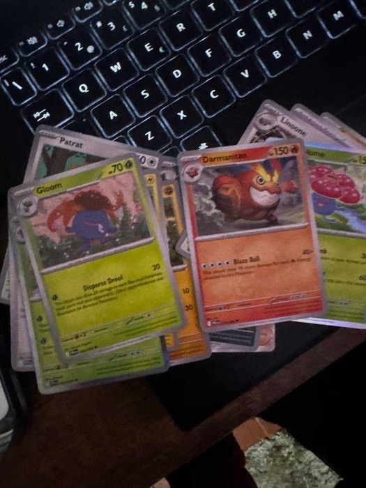Cartas Pokémon à venda