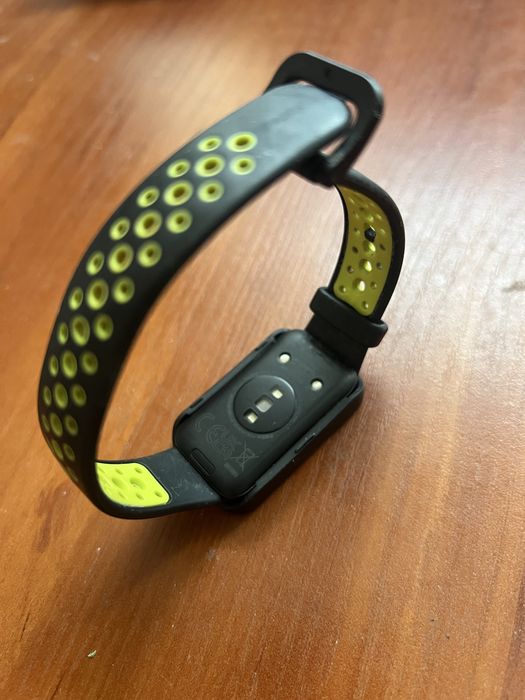 Смарт Huawei  band 8