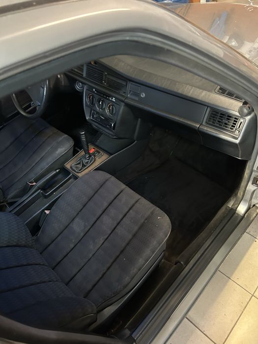 Mercedes benz w201 190e 2.0 benzyna 1989r.