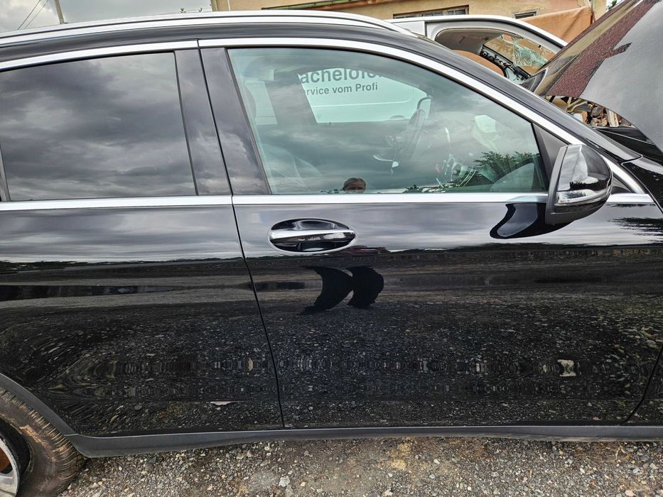 drzwi prawy przód MERCEDES GLC 300 X253 lak: 040