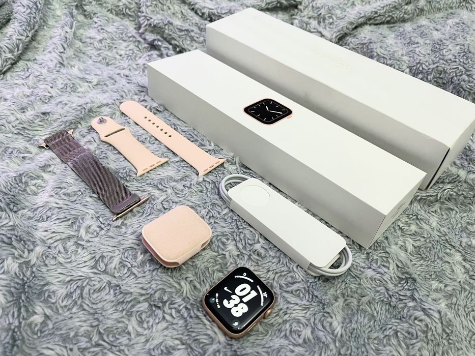 Apple Watch 5 (44 mm) идеал, комплект! А2093