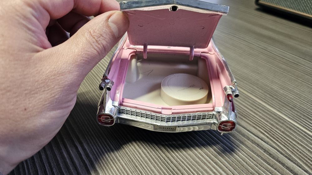 Cadillac Eldorado w skali 1/18 MAISTO