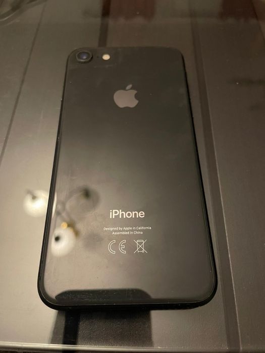 iPhone 8 com câmara danificada – 64GB64751225456769123