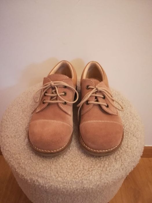 Carneirinhas tamanho 29 usadas 1 vez