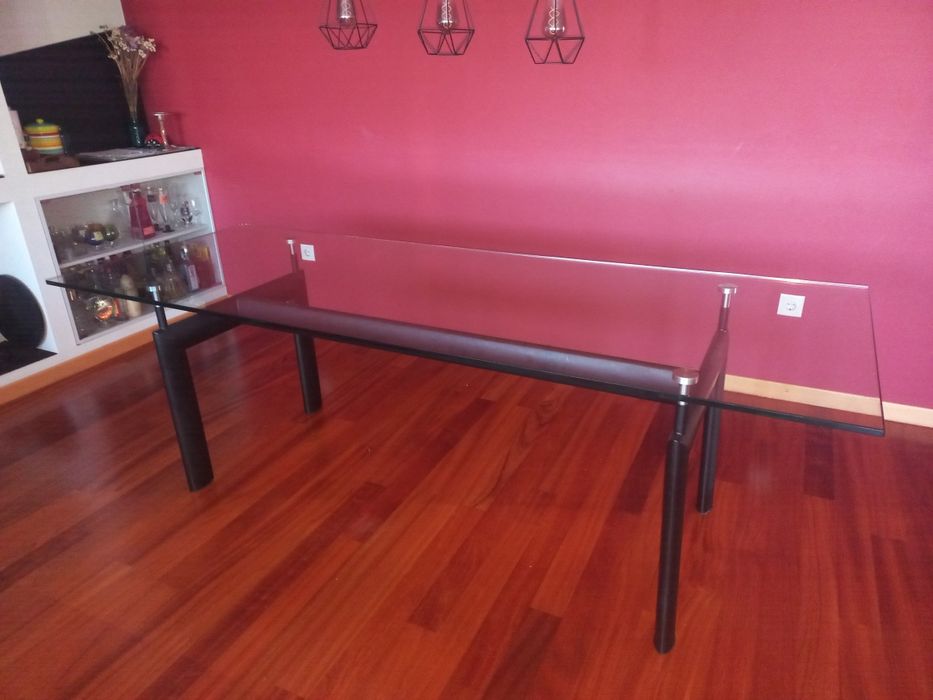 Mesa Design Le Corbusier Lc6 em Metal e Vidro Temperado