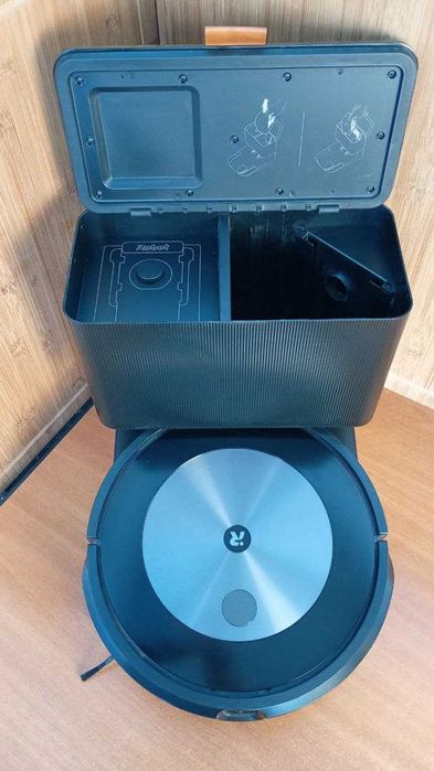 Irobot Roomba J7+ Robot odkurzacz