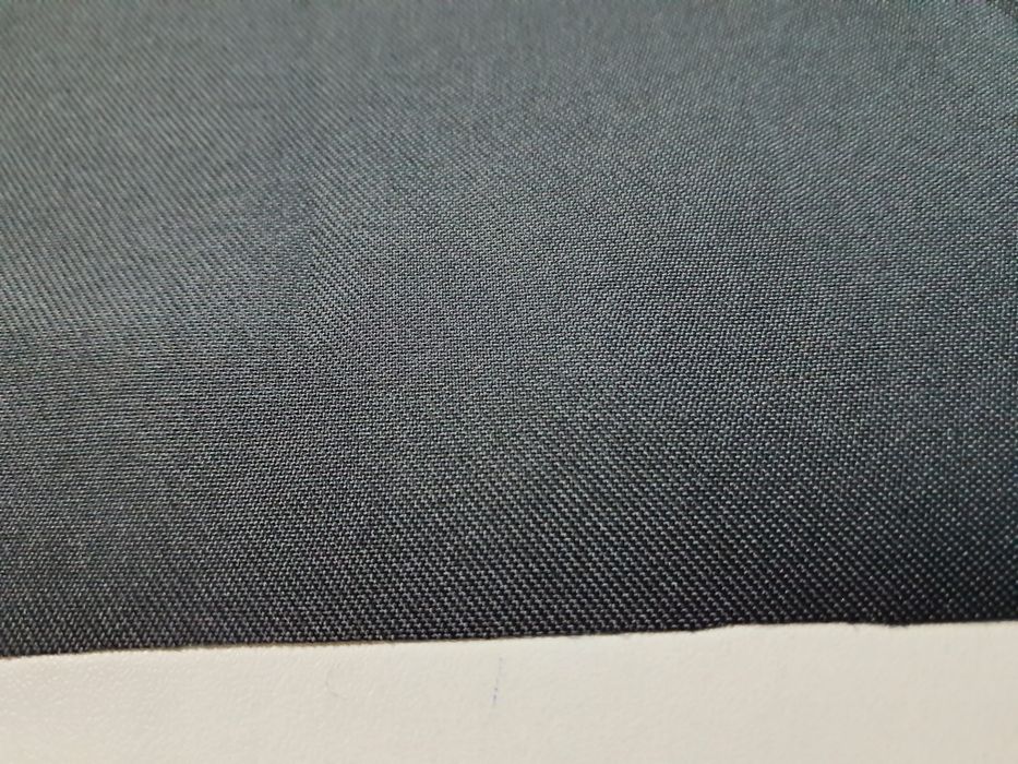 Tkanina czarna szer.150 cm.
