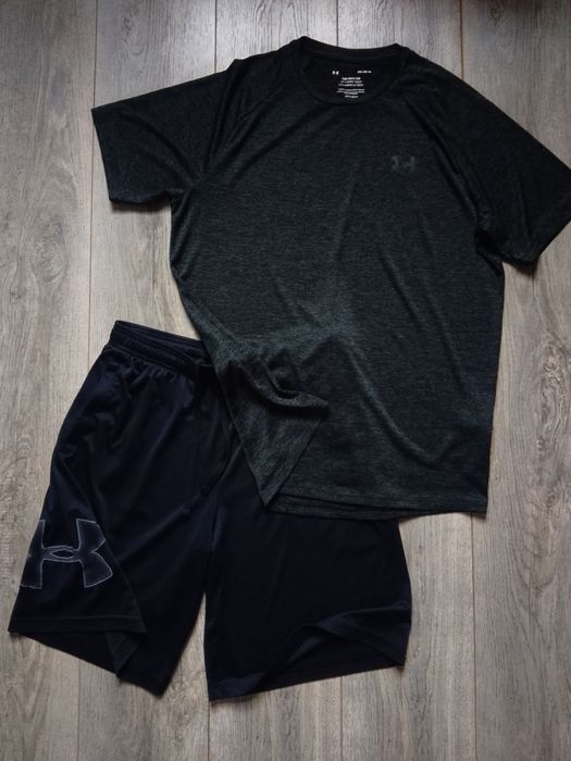 Комплект Under Armour рр М оригинал футболка и шорты костюм