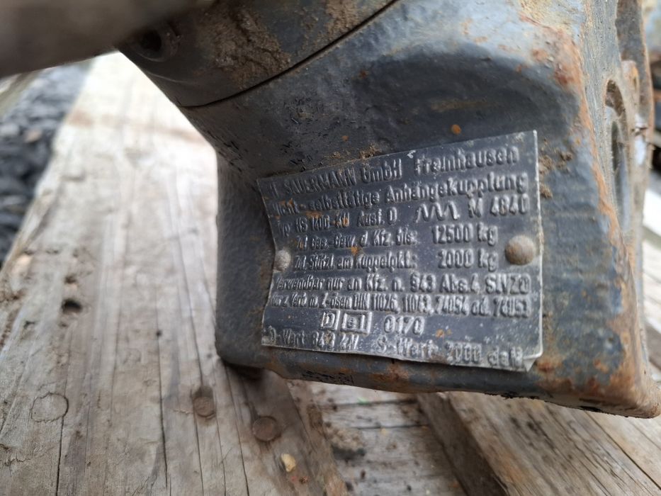 Zaczep górny, płyta montażowa New Holland Case