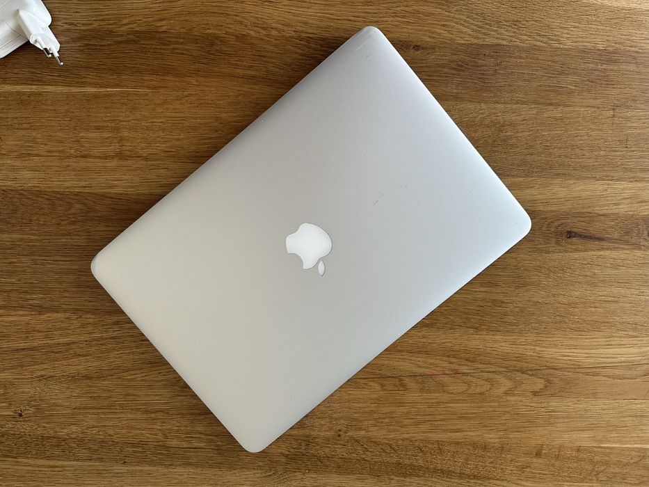 Zadbany Apple MacBook Air 13 i5