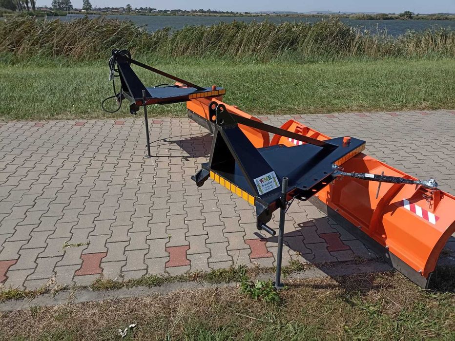 Pług obrotowy 360° mocowany na TUZ ciągnika