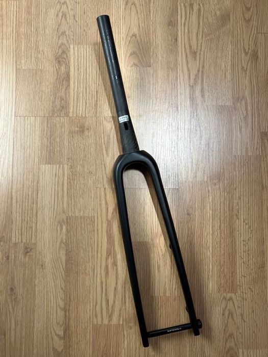 Forqueta Gravel Moquai Carbono