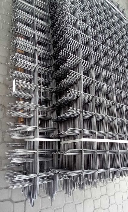 Mata zbrojeniowa,  siatka  1,2 x 2,4 m Fi 2,8 mm oczko 15x15 cm