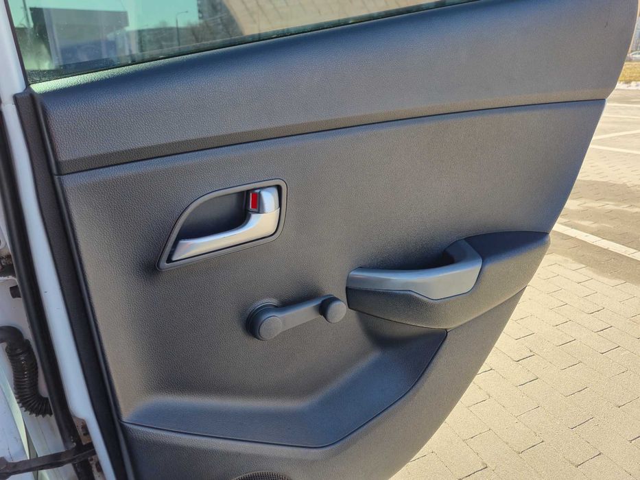 Продам кіа ріо 2013р