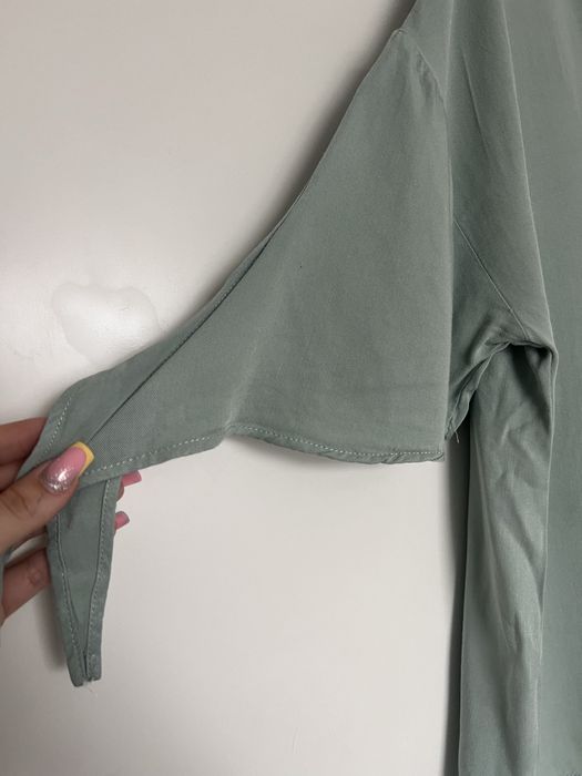 Zielona bluzka z wiązaniem