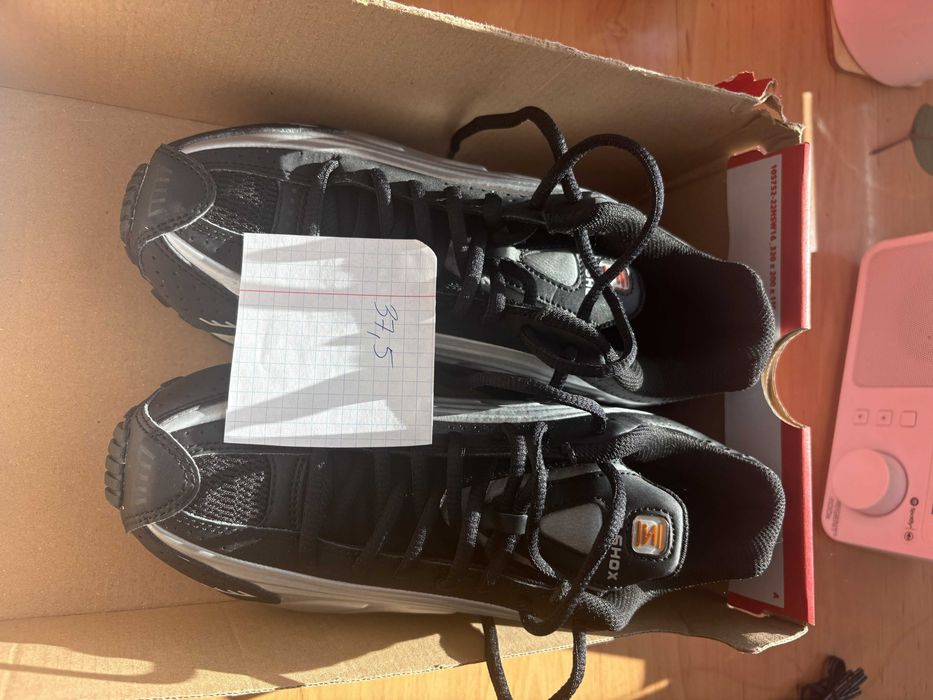 Buty sportowe NIKE SHOX R4 YA rozmiar 37,5