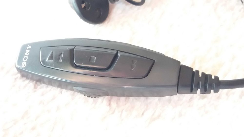 Sony RM-DM29 Pilot + Słuchawki MDR-ED136 Walkman Minidisc lata 90-te