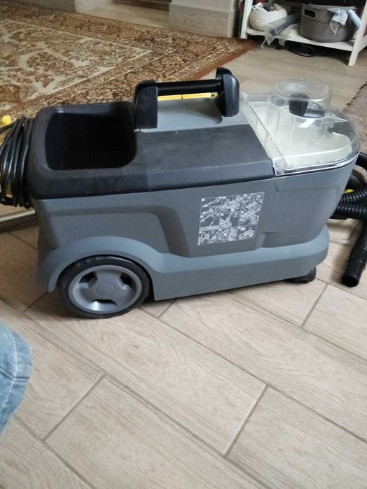 Миючий пилосос Puzzi 10/1