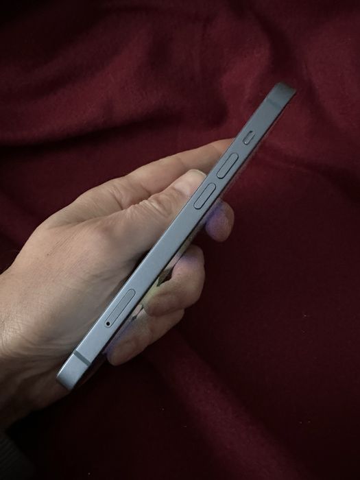 Apple iPhone 14 128 gb. Неверлок, акб 100%