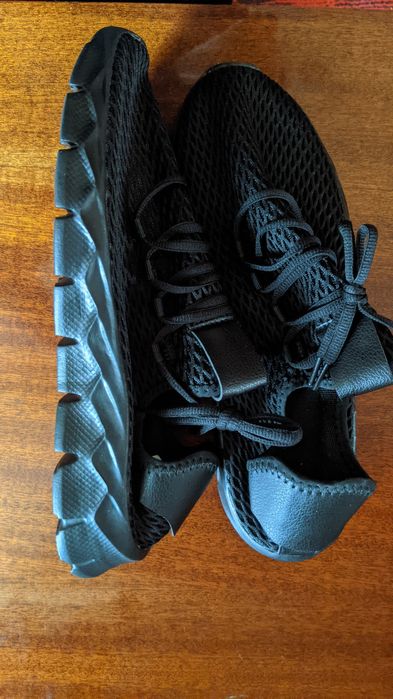 Кросівки чоловічі 45 розмір