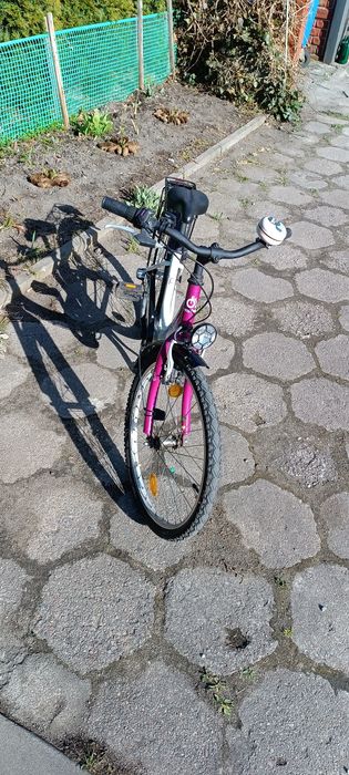 Sprzedam rower młodzieżowy.