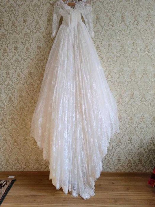 Весільна сукня шлейф кружево