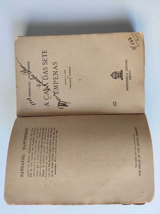 A Casa das Sete Empenas, Nathaniel Hawthorne. Portugália Editora 1948?