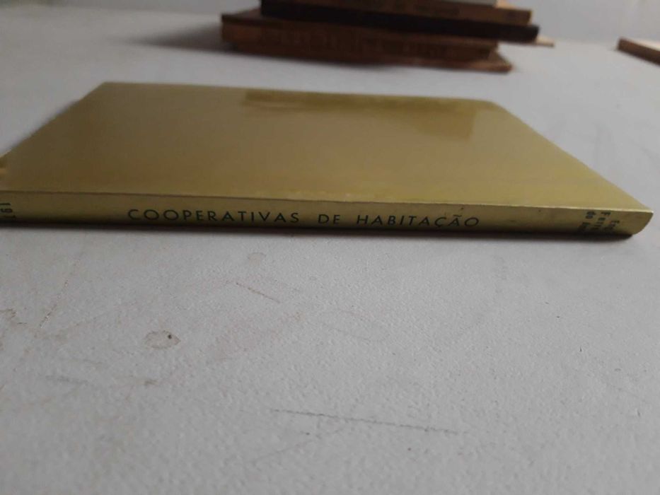 Livro- Ref PART-1  - Ferreira do Amaral - Cooperativas de Habitação
