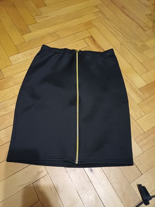 Жіноча спідничка