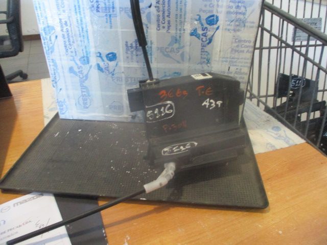 Fecho 9810309980 PEUGEOT 308 2 BREAK SW FASE 2 2017 1.6HDI 120CV 5P CINZA TE 7 PINOS PEUGEOT 308  T9 FASE 1 2016 1.6HDI 120CV 5P CINZENCO ESCURO TE 7 PINOS