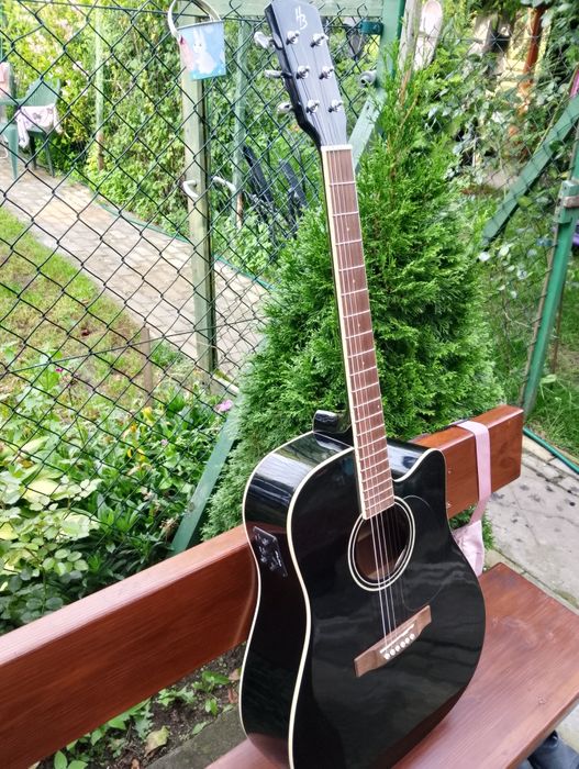 Gitara elektroakustyczna