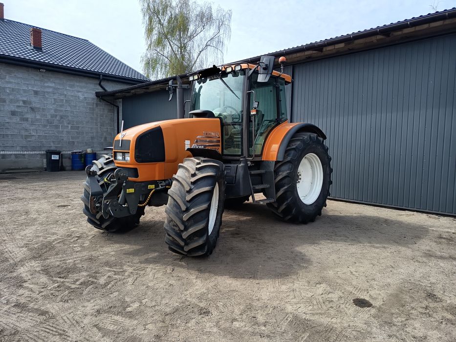 Renault Ares 640RZ
