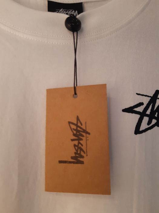 T-shirt Stüssy z kostkami na plecach
