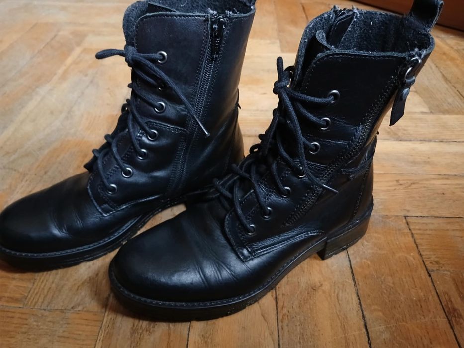 Czarne skórzane buty Lasocki 37
