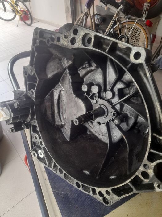 Vendo caixa de velocidades para peugeot  ou Citroën  5 veloc.