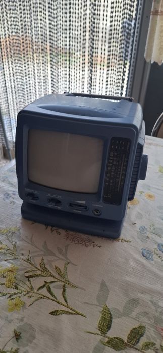 Tv portátil com radio