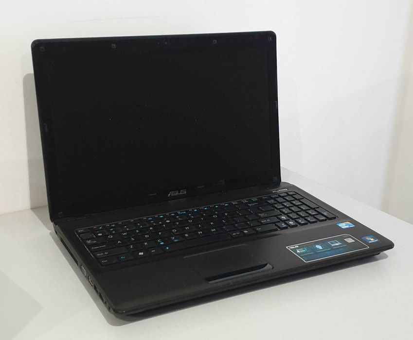 Laptop Asus K52F i3 4x2,53GHz 4GB RAM/ 250hd Sprawny 100%