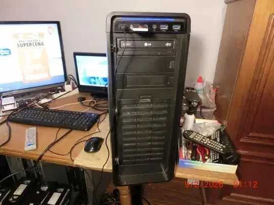 Komputer FX8320 32 GB RAM DDR3 SSD 128 GB, HDD 1TB, HDD1,5 TB