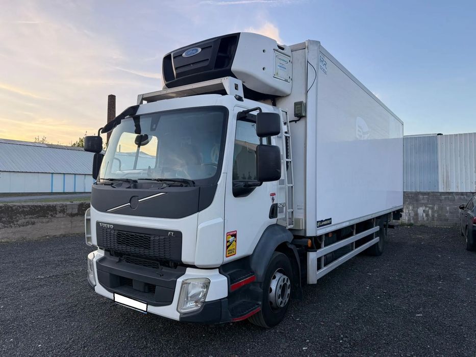 Volvo FL250 Chłodnia Izoterma Kontener  Winda Roleta