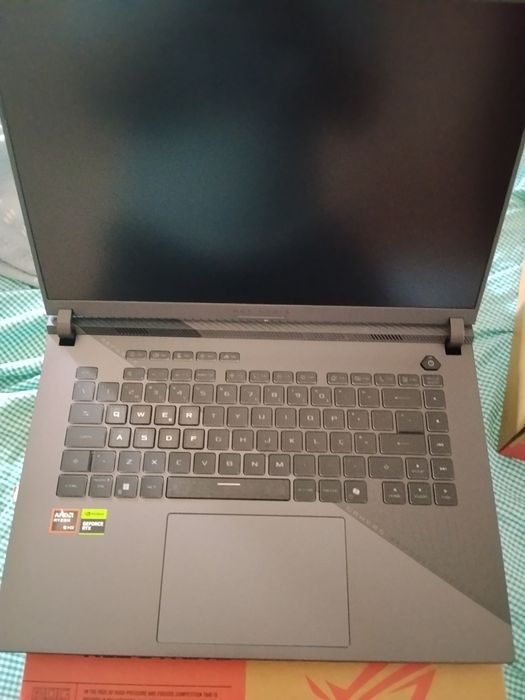 Portátil ROG STRIX16