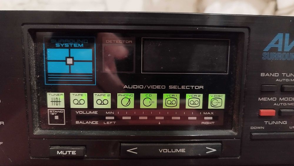 Amplituner Akai AA-V205L
