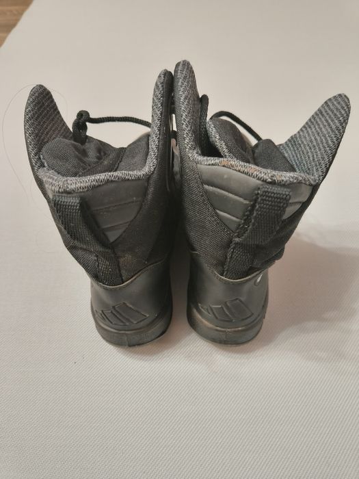 Adidas buty zimowe z kolcami rozmiar 41 1/3 wkładka 26cm