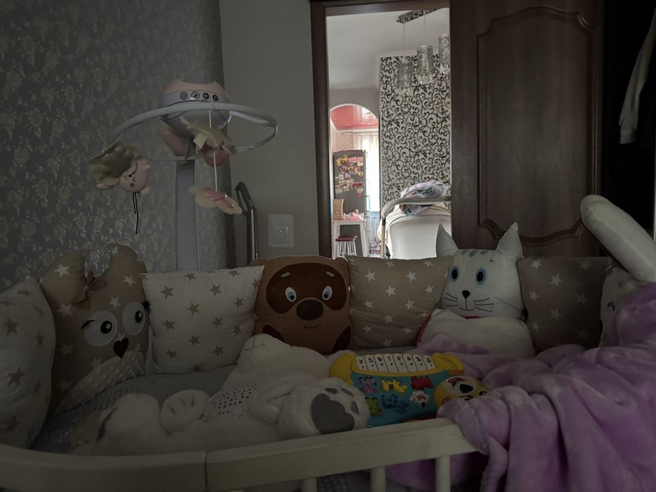 Продам кроватку, кругла, овальна з усим