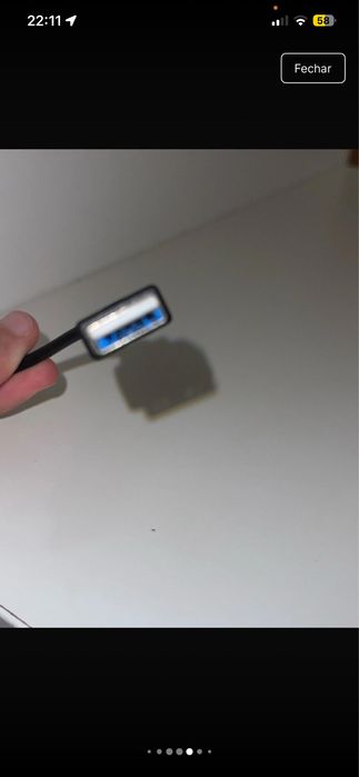 Webcam HD 1080P com redução de ruído, foco automático, fácil instalação e alta compatibilidade.