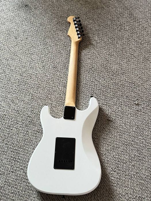 Нова електрогітара .