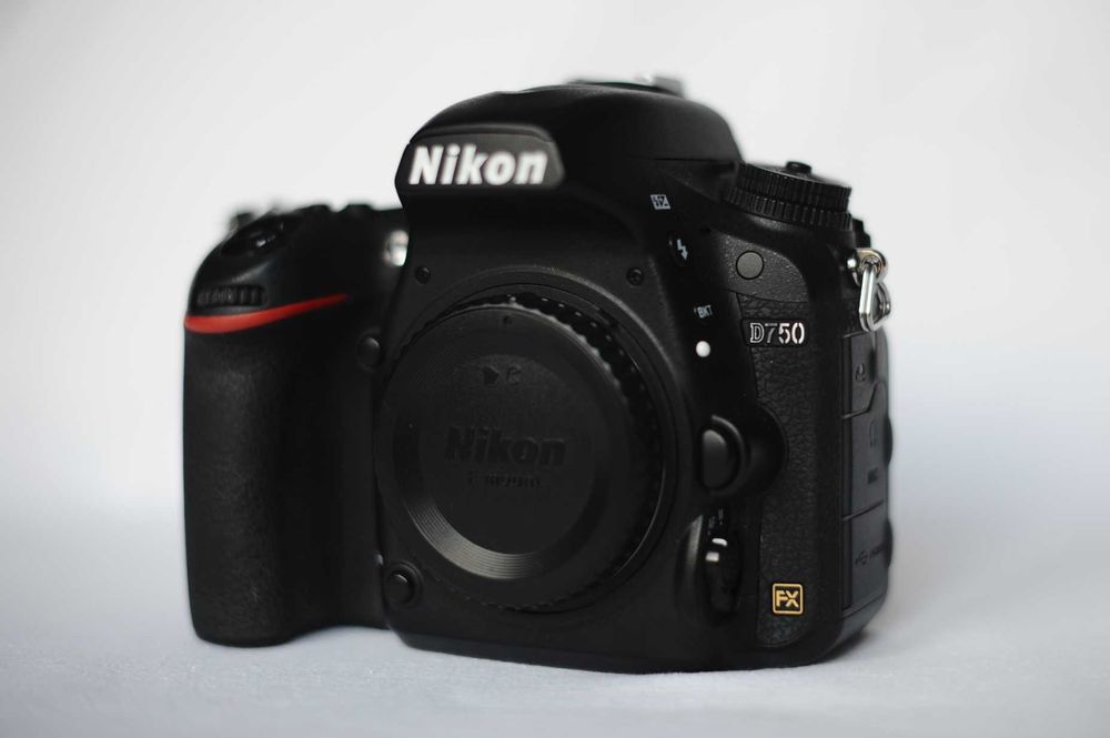 Nikon D750 samo body