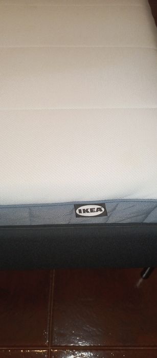 Cama de Casal Completa IKEA 160x200 cm (Estrutura Estofada + Estrado + Colchão)